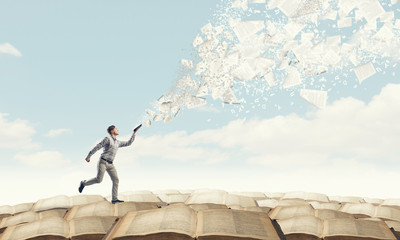 三个“土土土”这个字广州话怎样念？